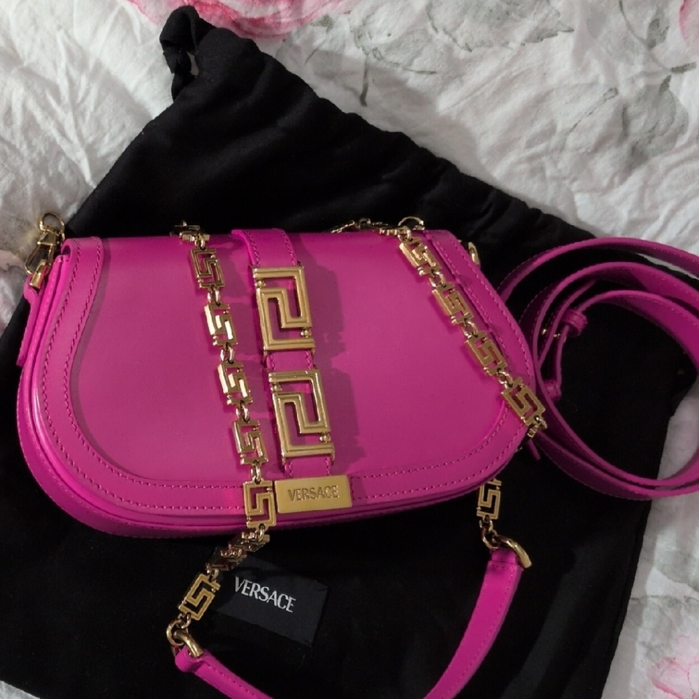 VERSACE HANDBAG Fuchsia Leather Crossbody with Gold Greek Hardware - Picture 6 of 14